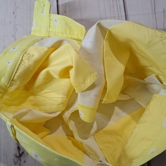 LOFT The Riviera Short Yellow With Flowers Size 8P - Picture 6 of 12